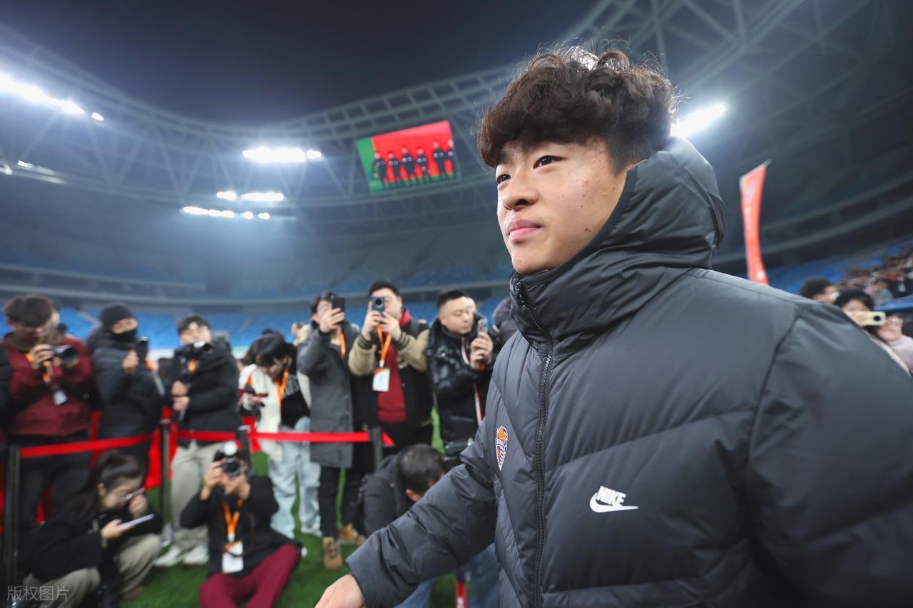 开云官方-官宣！U17国足公布名单，邝兆镭领衔，帅惟浩入选，备战5月亚洲杯