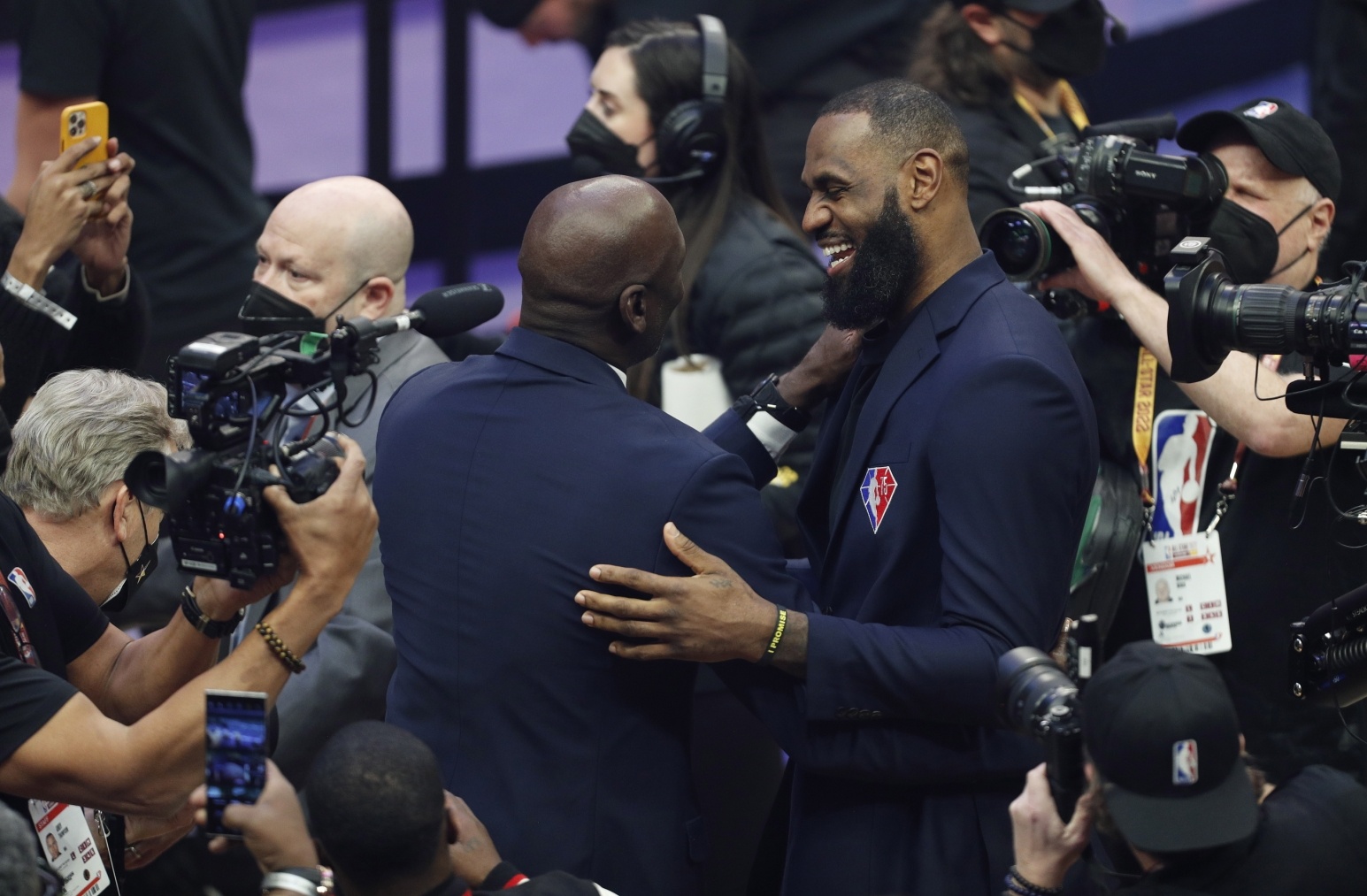 kaiyun-Skip：恭喜詹姆斯胜场数历史第一 他现在比乔丹多打662场比赛